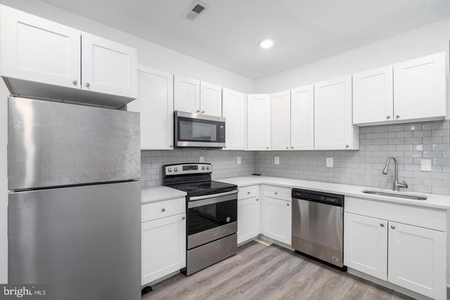 3424 WALLACE ST, Philadelphia, PA 19104