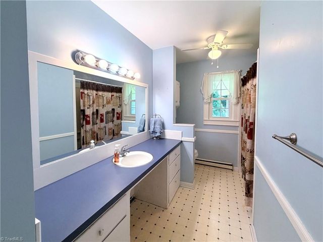 176 Robin Road, Elkin, NC 28621