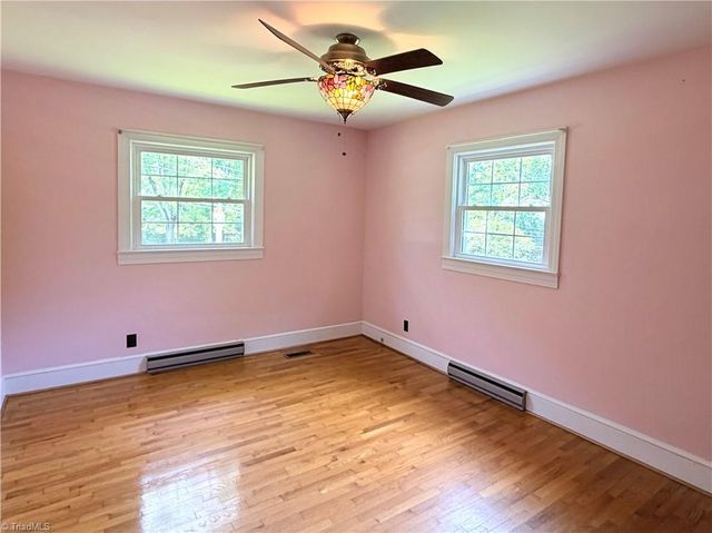 176 Robin Road, Elkin, NC 28621