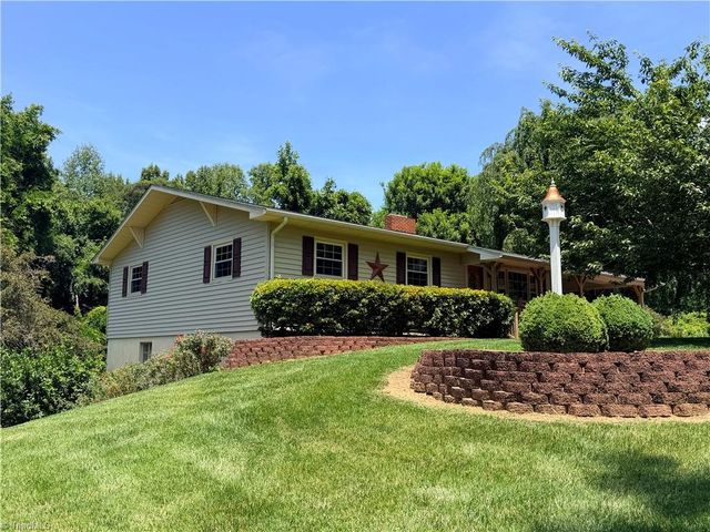 176 Robin Road, Elkin, NC 28621
