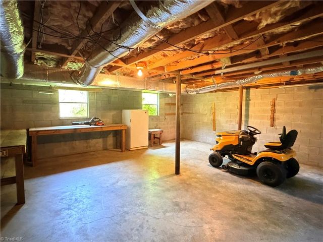 176 Robin Road, Elkin, NC 28621