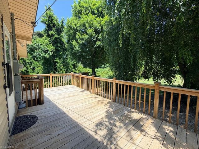 176 Robin Road, Elkin, NC 28621