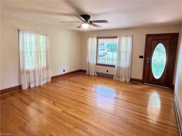 176 Robin Road, Elkin, NC 28621
