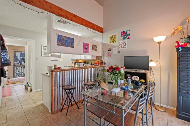 2210 Pearl ST 305, Austin, TX 78705