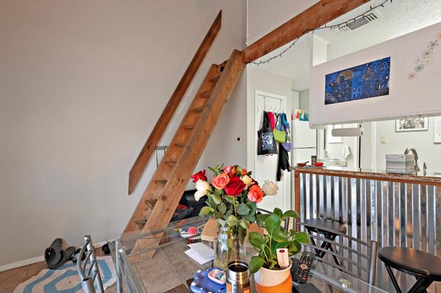 2210 Pearl ST 305, Austin, TX 78705