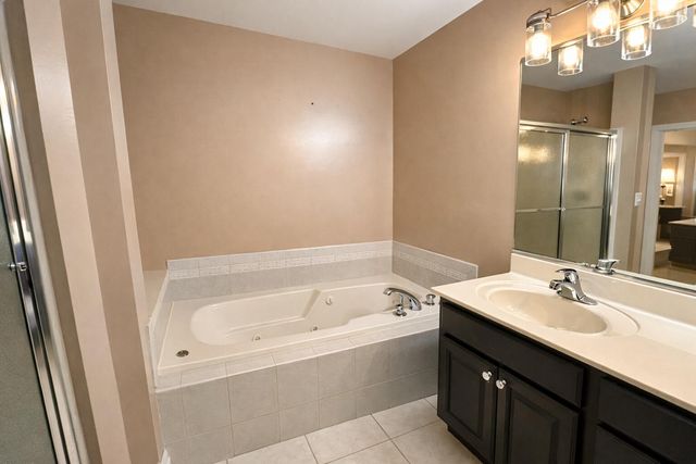1717 Apple Blossom Drive 3, Munster, IN 46321