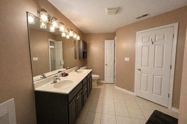 1717 Apple Blossom Drive 3, Munster, IN 46321