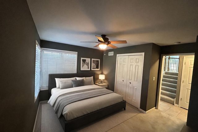 1717 Apple Blossom Drive 3, Munster, IN 46321