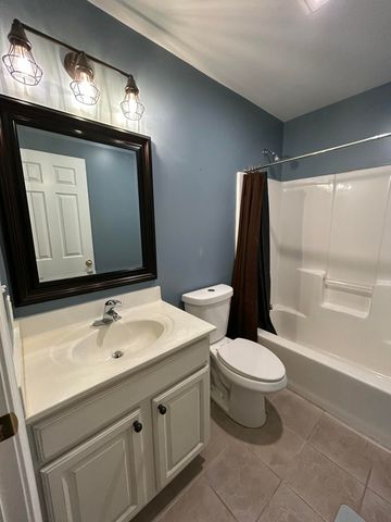 1717 Apple Blossom Drive 3, Munster, IN 46321