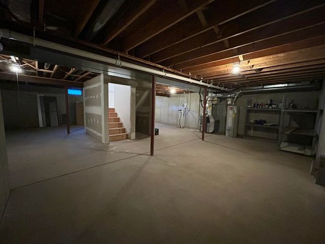 1717 Apple Blossom Drive 3, Munster, IN 46321