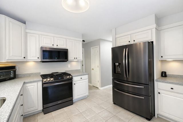 1717 Apple Blossom Drive 3, Munster, IN 46321