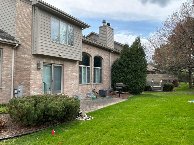 1717 Apple Blossom Drive 3, Munster, IN 46321