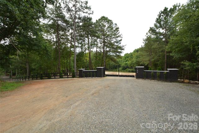 146 Julius Mac Road, Stanley, NC 28164