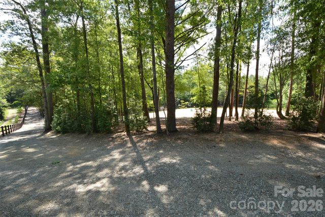 146 Julius Mac Road, Stanley, NC 28164