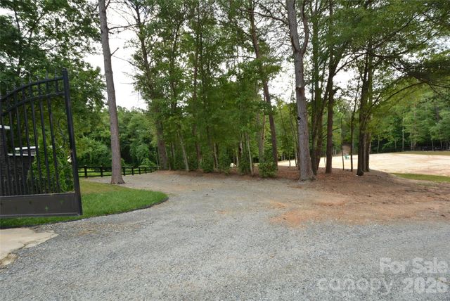 146 Julius Mac Road, Stanley, NC 28164