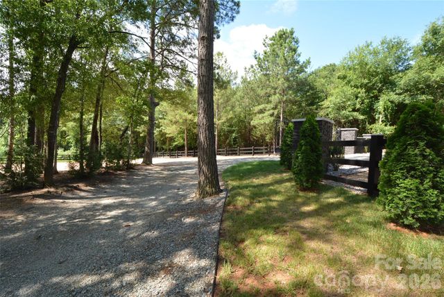 146 Julius Mac Road, Stanley, NC 28164