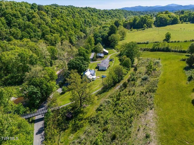 21570 Alvarado Road, Abingdon, VA 24211