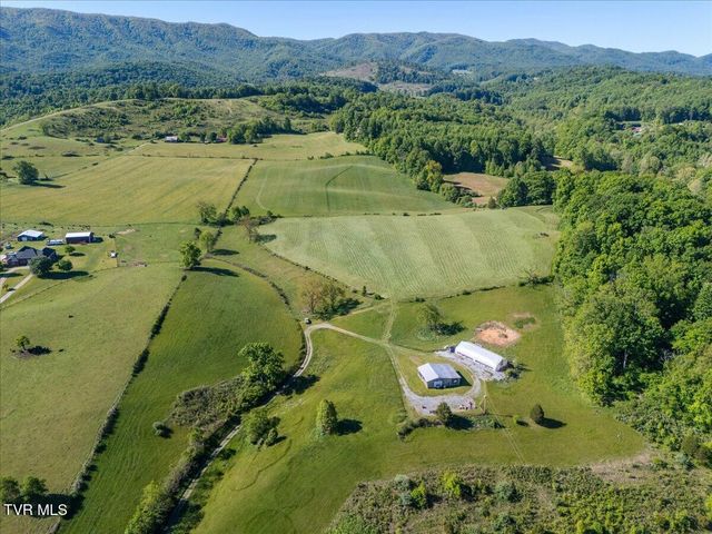 21570 Alvarado Road, Abingdon, VA 24211