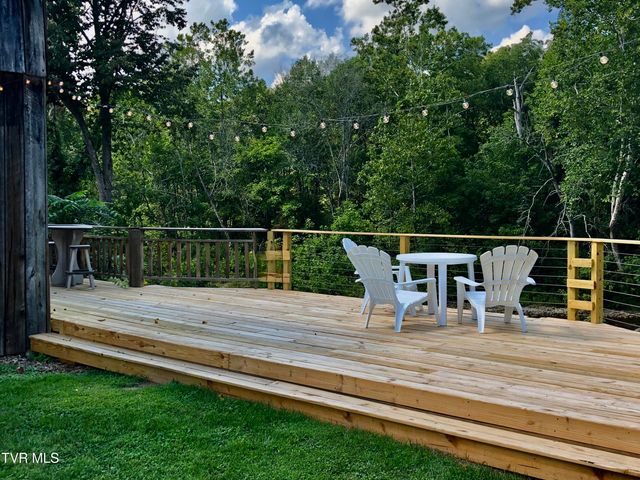 21570 Alvarado Road, Abingdon, VA 24211