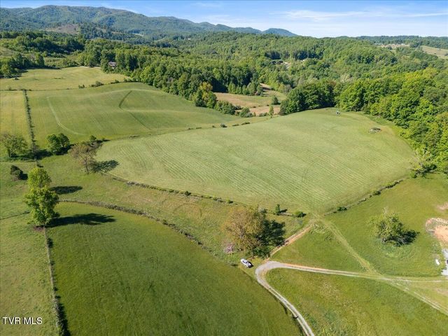 21570 Alvarado Road, Abingdon, VA 24211