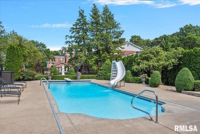 1136 W STATE Street, Jacksonville, IL 62650