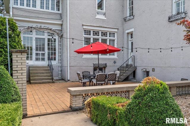 1136 W STATE Street, Jacksonville, IL 62650