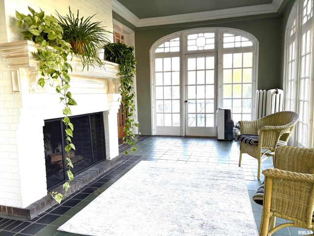 1136 W STATE Street, Jacksonville, IL 62650