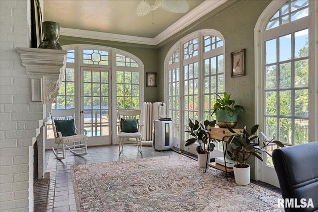 1136 W STATE Street, Jacksonville, IL 62650