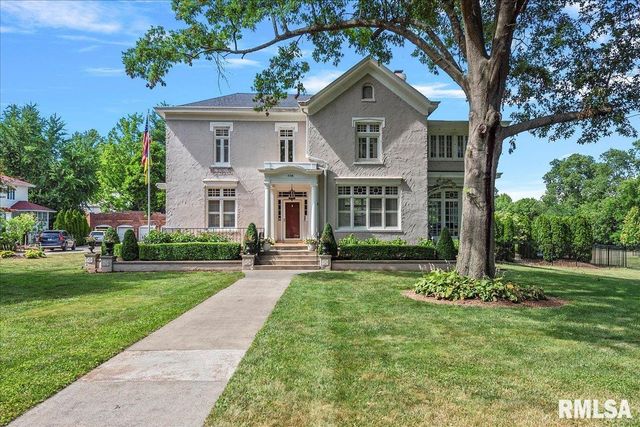 1136 W STATE Street, Jacksonville, IL 62650