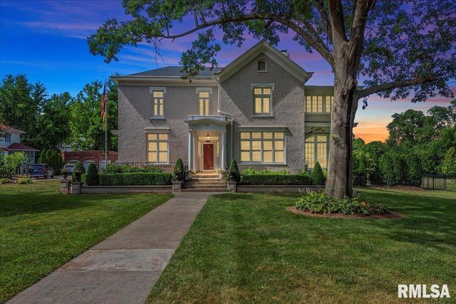 1136 W STATE Street, Jacksonville, IL 62650