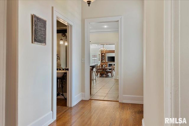 1136 W STATE Street, Jacksonville, IL 62650