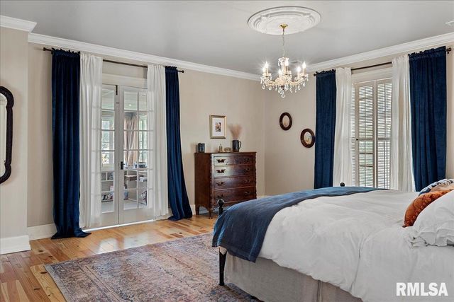 1136 W STATE Street, Jacksonville, IL 62650