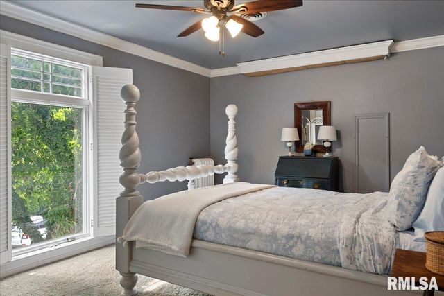 1136 W STATE Street, Jacksonville, IL 62650