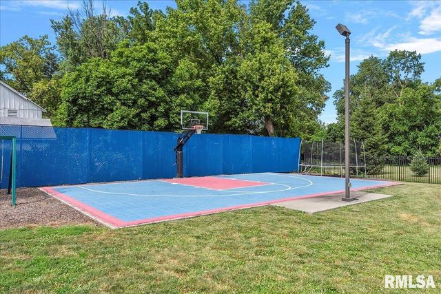 1136 W STATE Street, Jacksonville, IL 62650