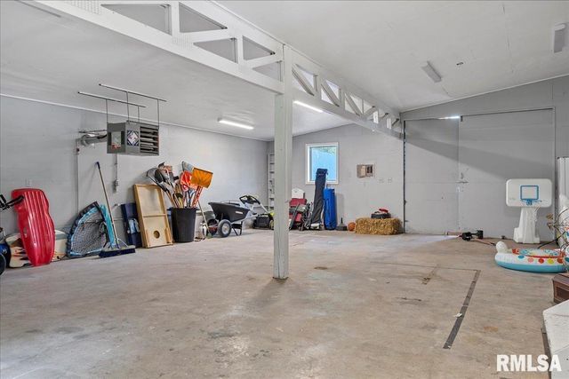 1136 W STATE Street, Jacksonville, IL 62650