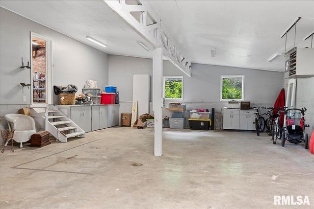 1136 W STATE Street, Jacksonville, IL 62650