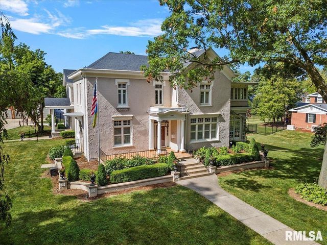 1136 W STATE Street, Jacksonville, IL 62650