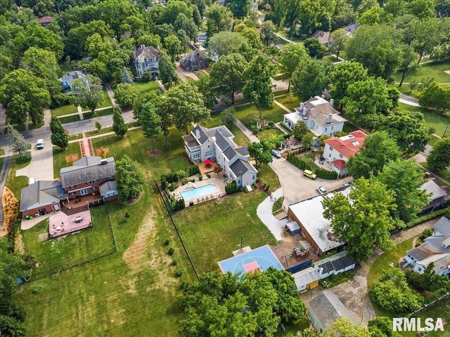 1136 W STATE Street, Jacksonville, IL 62650