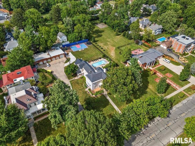 1136 W STATE Street, Jacksonville, IL 62650