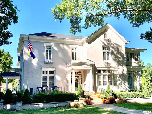 1136 W STATE Street, Jacksonville, IL 62650