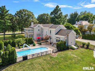 1136 W STATE Street, Jacksonville, IL 62650