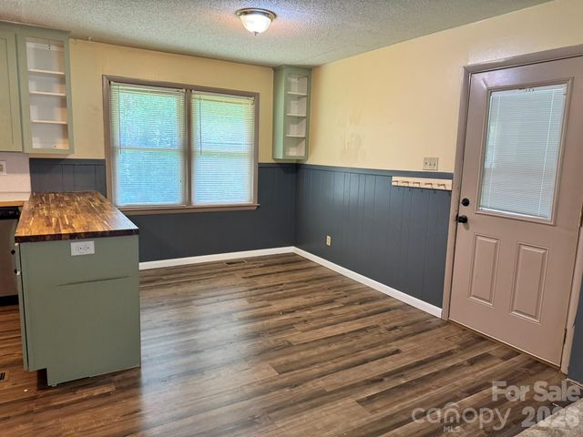 85 Meadowcreek Loop, Stony Point, NC 28678