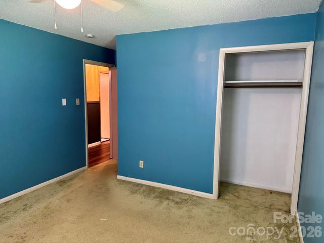 85 Meadowcreek Loop, Stony Point, NC 28678