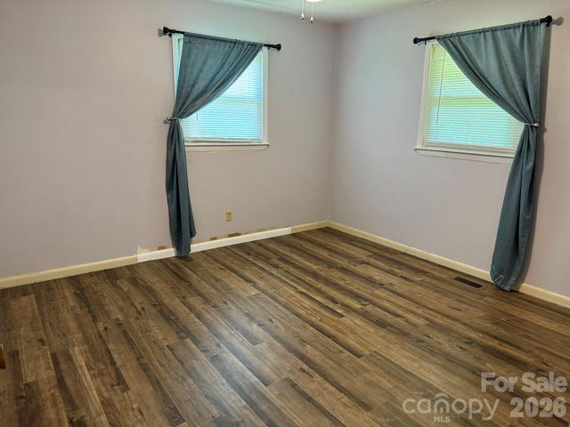 85 Meadowcreek Loop, Stony Point, NC 28678