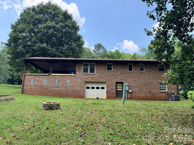 85 Meadowcreek Loop, Stony Point, NC 28678