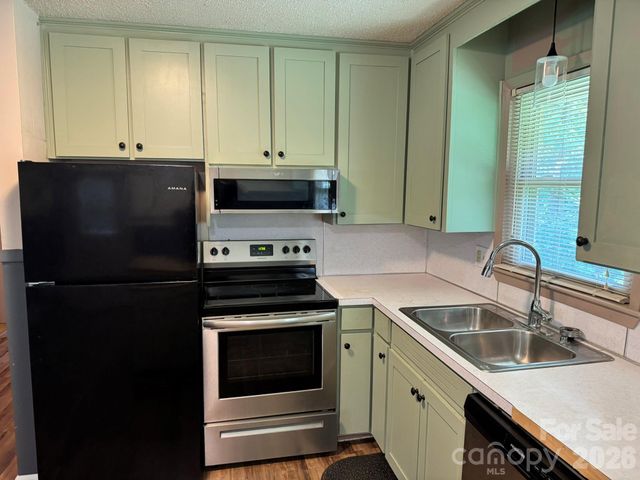 85 Meadowcreek Loop, Stony Point, NC 28678