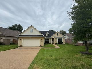 4404 Woodland Ridge Drive, College Station, TX 77845