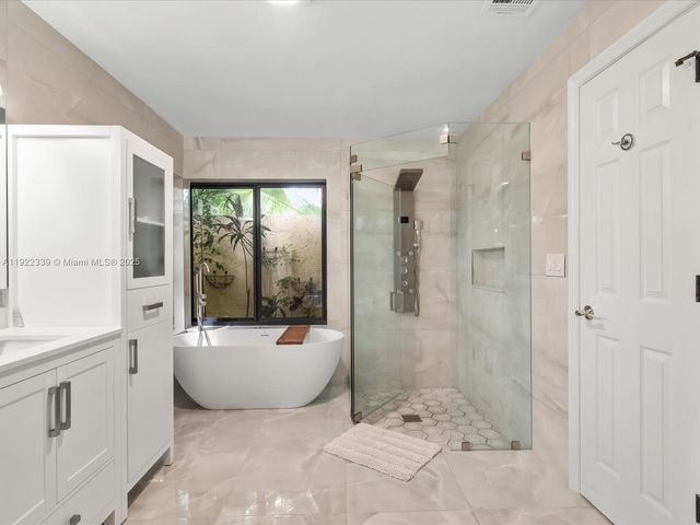 16621 Royal Poinciana Ct, Weston, FL 33326