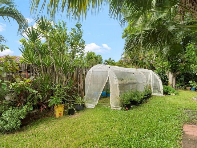 16621 Royal Poinciana Ct, Weston, FL 33326
