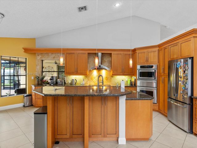 16621 Royal Poinciana Ct, Weston, FL 33326